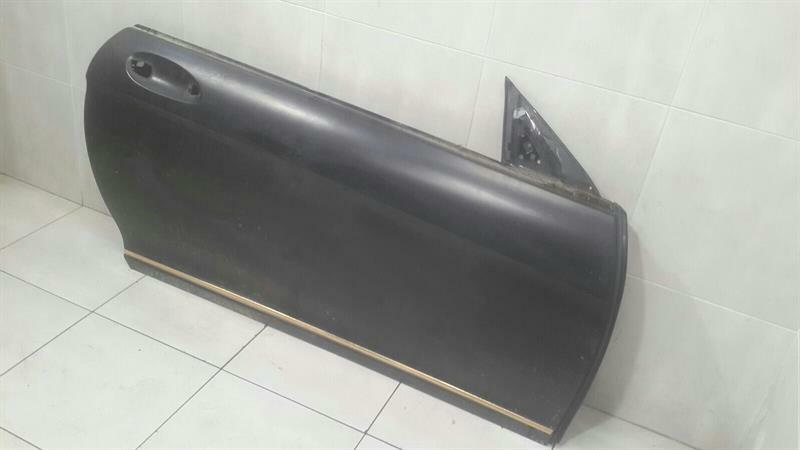 Mercedes CL W216 Right Front Door A2167200205 Door Front Right