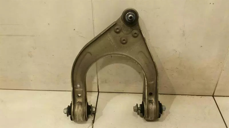 Mercedes CLS W219 left front wishbone A2193300107 front left handlebar