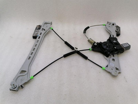 Chevrolet Corvette C7 Right Front Door Winder 84216131 Front Right Window