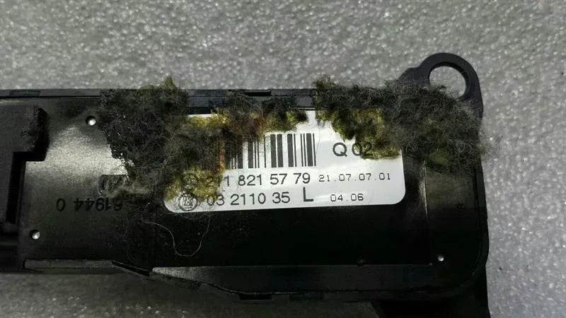 Mercedes CLS 63 AMG W219 Mirror Adjustment Switch A2118215779 Mirror Switch