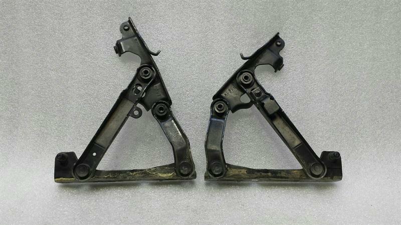 Mercedes CLS W219 Bonnet Hinge A2118800128 Hood Hinge Set W211