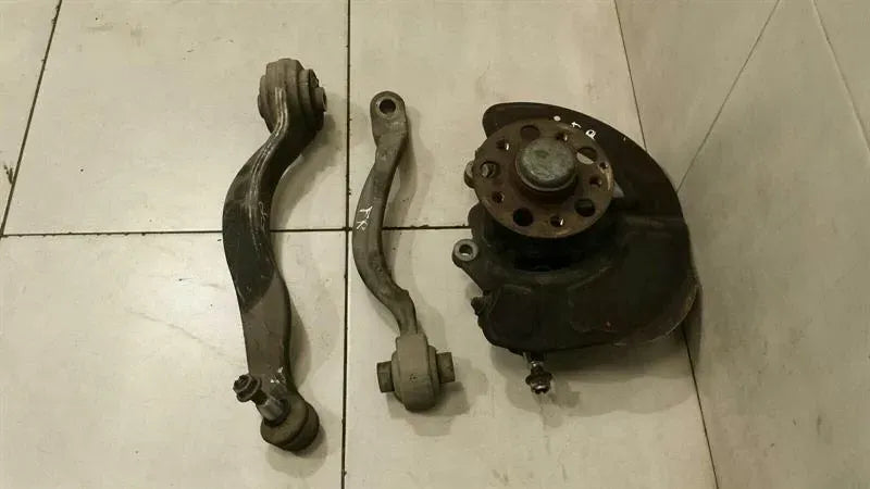 Mercedes W212 FR Hub Set A2123300220 Wheel Bearing Housing Front Right AMG E63 Set