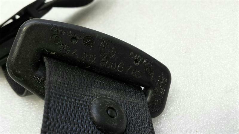 Mercedes E W212 front left seat belt A2128606785 seat belt belt front left