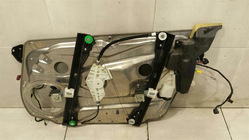 Mercedes W212 Left Front Door Winder A2128201302 Window Regulator Front Left