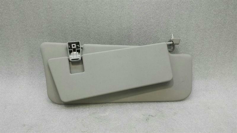 Mercedes ML W164 Left Sun Viewfinder A1648100910 Sun Bezel