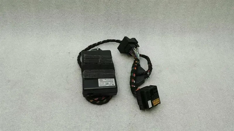Mercedes ML W164 Multimedia Module B67824252 Control Unit iPod Interface