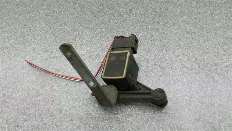 Mercedes ML W164 Xenon Level Sensor A0105427717