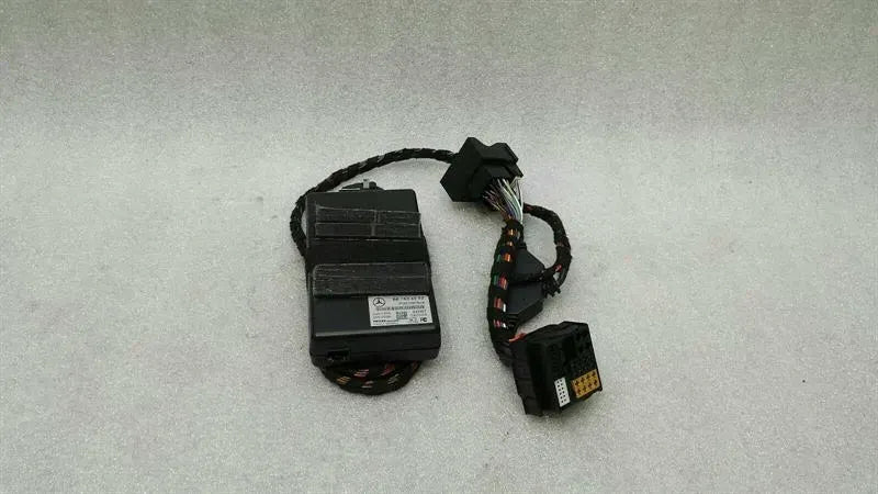 Mercedes ML W164 Multimedia Module B67824252 Control Unit iPod Interface