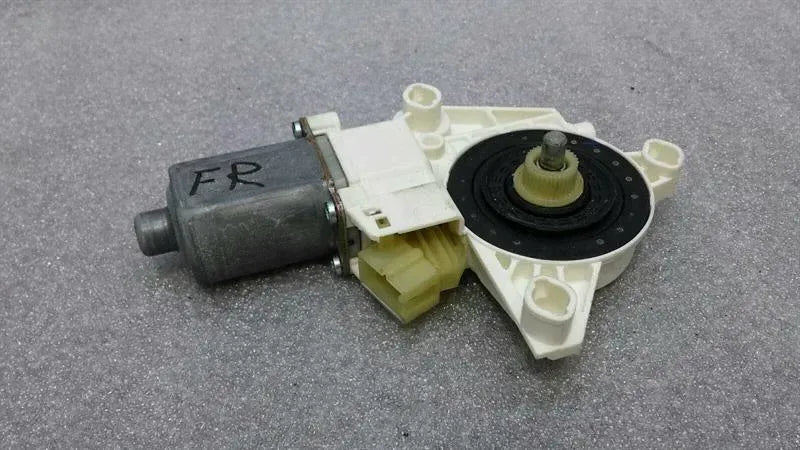 Mercedes ML W164 Front Right Door Window Motor A2518200842 Window Regulator Motor