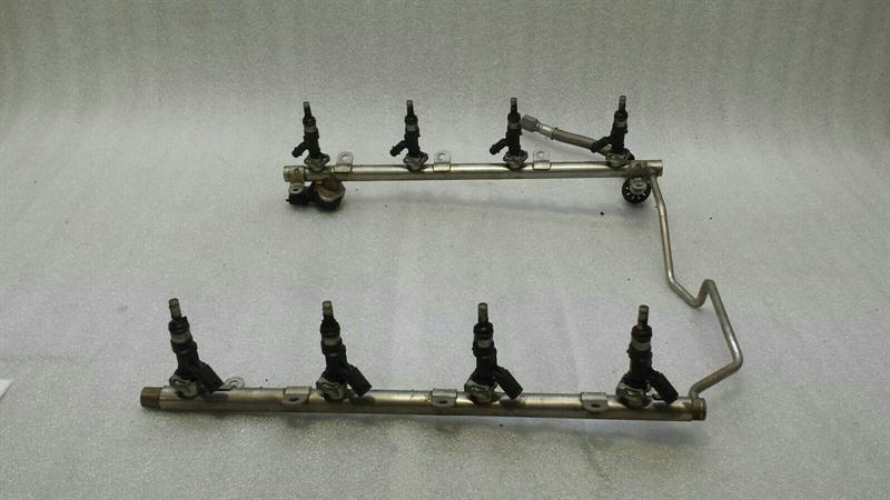 MERCEDES CLS63 AMG W219 Fuel Rail A1560701795 Fuel Injection Moulding Distributor M156 V8