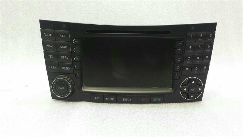 MERCEDES CLS W219 NAVIGATION MONITOR A2118204397 SAT NAV DISPLAY COMMAND SAT NAV
