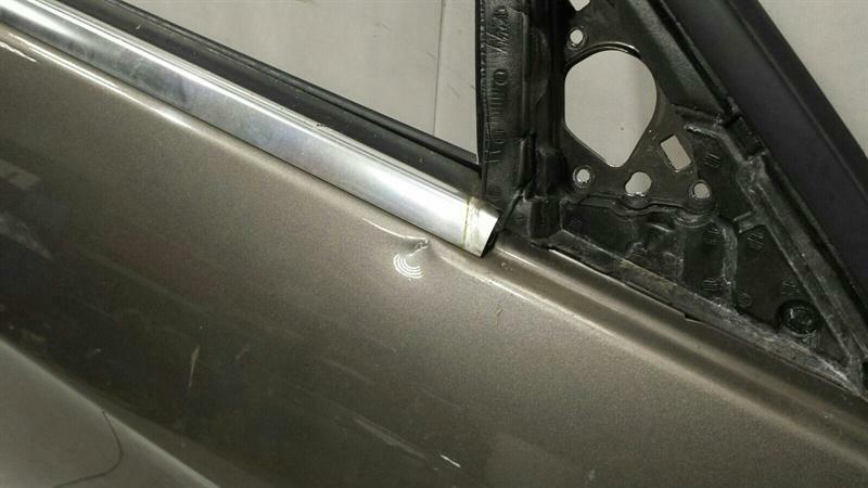 Mercedes E Class W212 right front door A2127200205 door front right defect