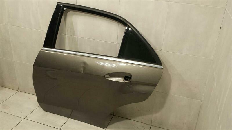 Mercedes E Class W212 Left Rear Door A2127300105 Door Rear Left