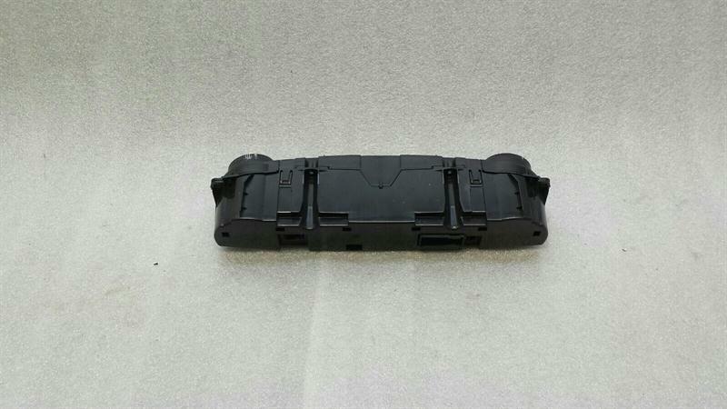 Mercedes CLS W219 Auto Climate Control A2198303485 Climate Control Panel