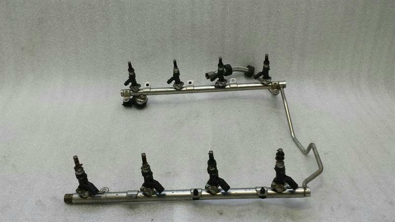 Mercedes CLS W219 Fuel Rail A1560701795 Injection Strip Pipe Distributor M156 V8