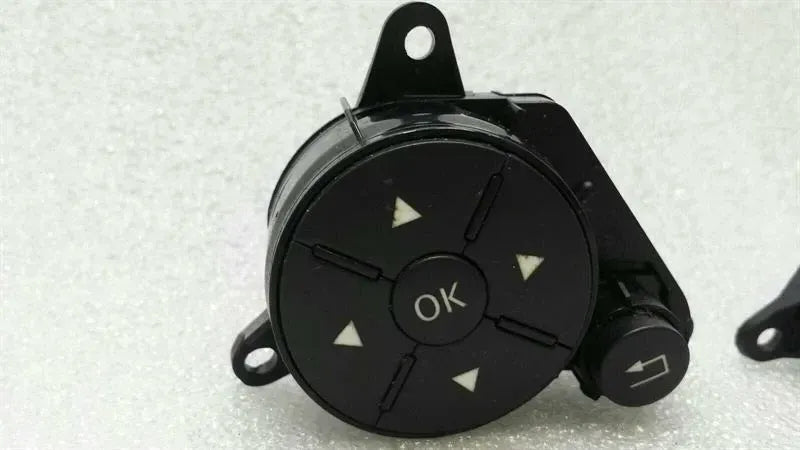 Mercedes E W212 Steering Wheel MFL Switch Set of 2 A2048210051 Switch Steering Wheel