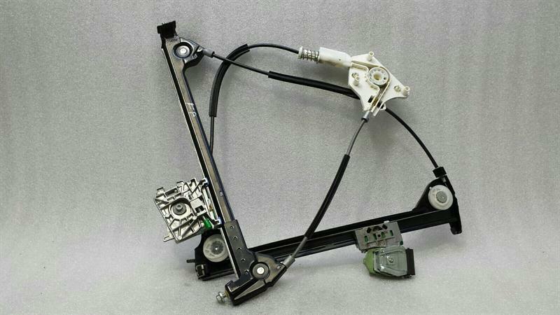 Mercedes SL63 AMG R230 Right Door Winder A2307200446 Window Regulator Right