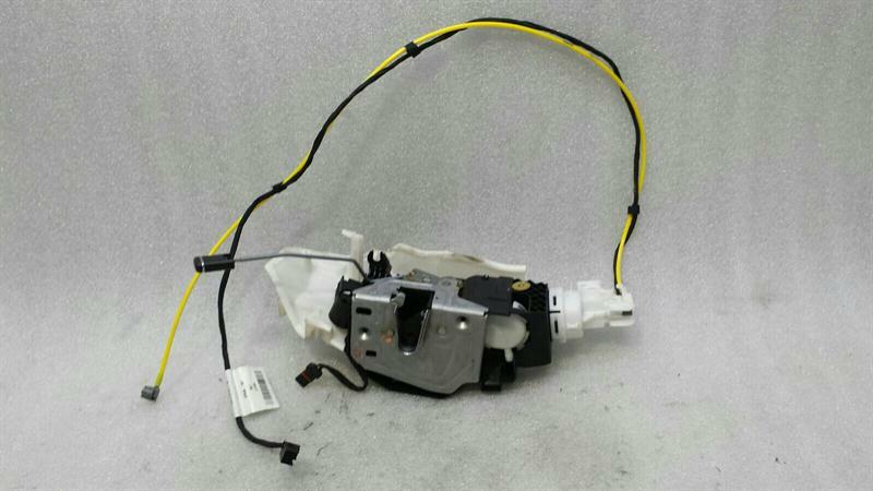 Mercedes SL R230 left door lock A2307200335 door lock left.