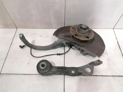 Mercedes SL55 AMG R230 Right Front Hub A2113306720 Wheel Bearing Housing Front Right