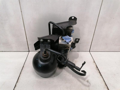 Mercedes SL R230 front hydraulic valve A2203200358 hydraulic valve front ABC