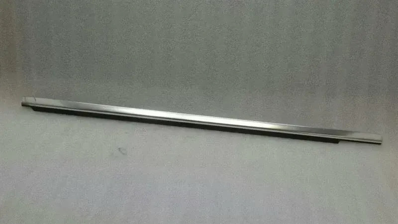 Mercedes GLE W166 Front Right Body Moulding A1667250265 Strip Front Right