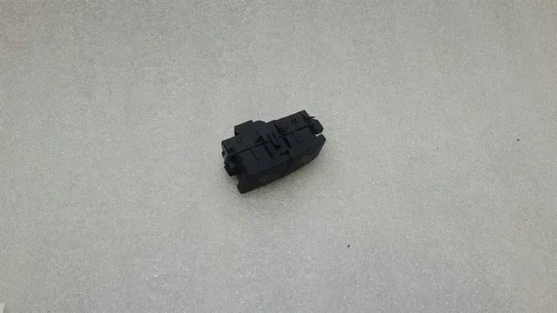 Mercedes GLE W166 door lock switch A2049058402 door lock switch