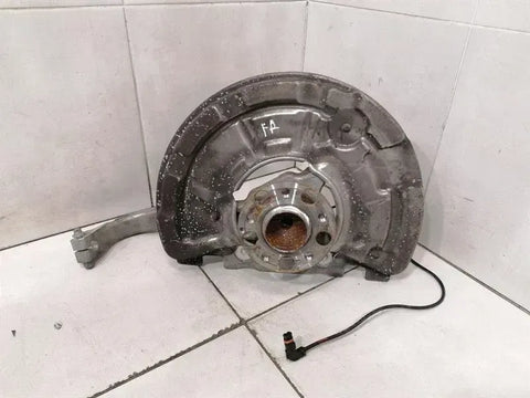 Mercedes SL R231 right front hub A2313320801 wheel bearing housing front right