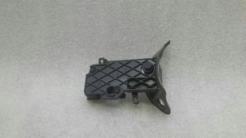 Mercedes CLS W219 fuel cap actuator A2518200197 fuel flap actuator.