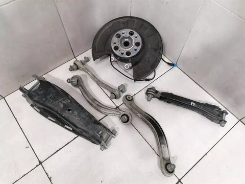 Mercedes SL R231 AMG Left Rear Hub A2313504700 Wheel Bearing Housing Rear Left Set