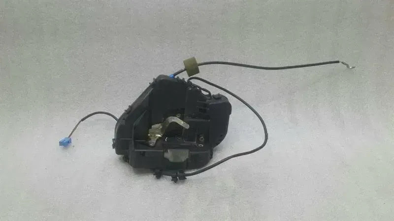 Mercedes CLS W219 rear right door lock A2197300235 door lock rear right HR