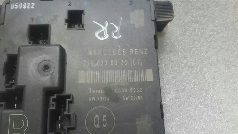 Mercedes CLS W219 rear right door module A2198200326 door control unit HR