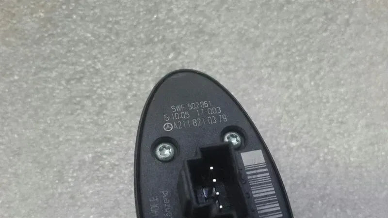 Mercedes CLS W219 Boat Lid Switch A2118210379 Tailgate Switch W211