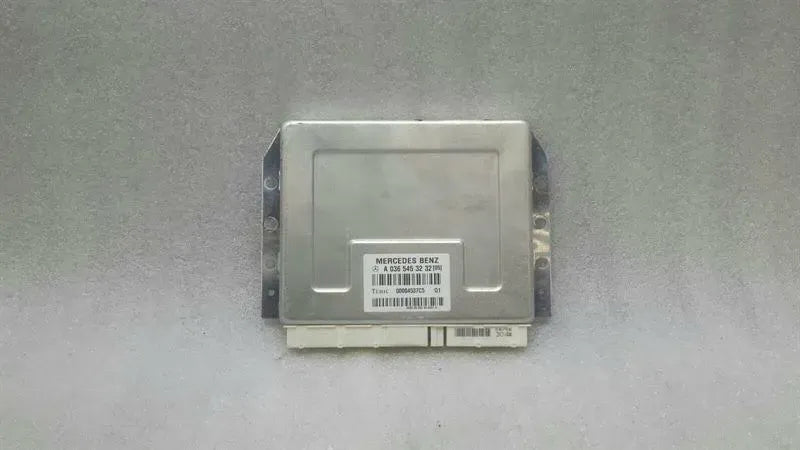 Mercedes CLS W219 Airmatic Module A0365453232 Left Suspension Control Unit.