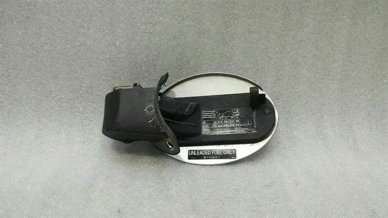 Mercedes CLS W219 fuel filler cap A2197570106 fuel cap fuel flap