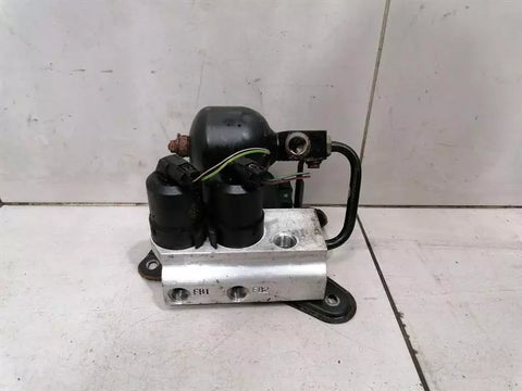 Mercedes S-class W220 Rear ABC Hydraulic Valve A2203200358 Hydraulic Valve ABC