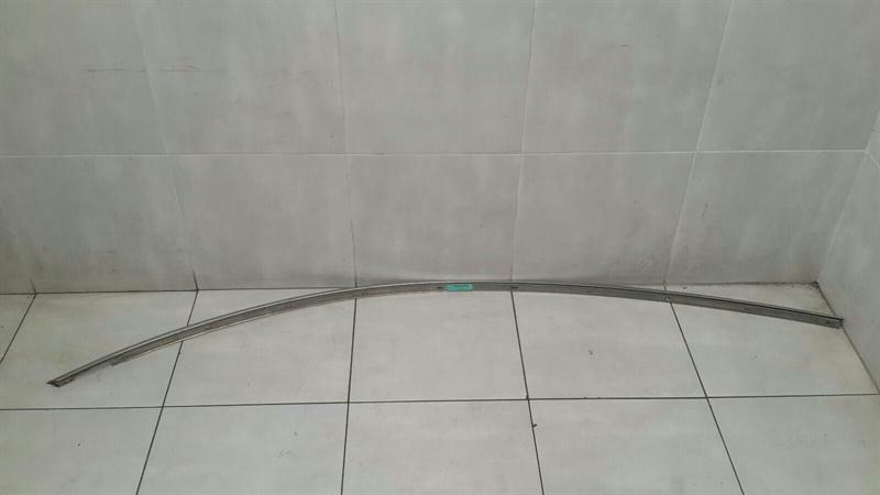 Bentley Continental GT Left Body Moulding 3W8853703F Bar Left