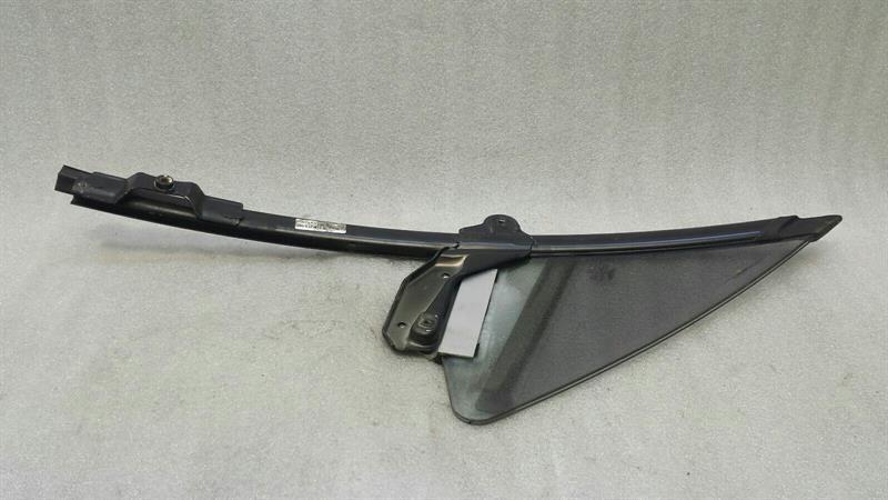 Bentley Continental GT W12 Left Front 1/4 Glass 3W8845113C Door Panel 1/4 Front Li