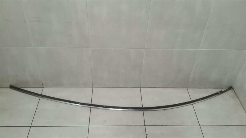 Bentley Continental GT Right Body Moulding 3W8853704F Strip Right