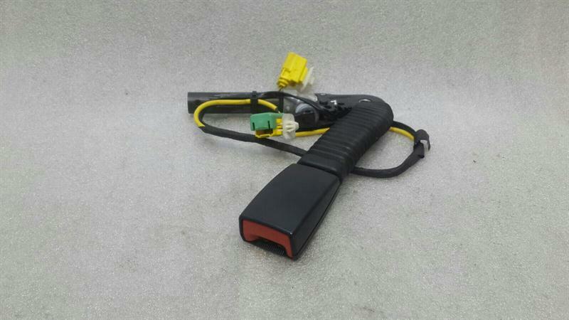 Bentley Continental GT FLH Seatbelt Tensioner 3W0857755C Seat Belt Tensioner Left