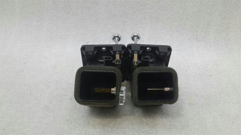 BENTLEY CONTINENTAL GT Rear Air Vent 3W0819709A Ventilation Nozzle Vent