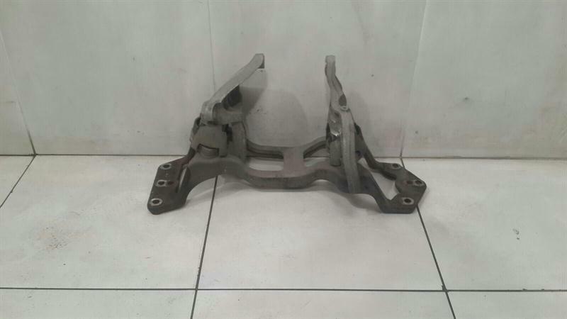 Bentley Continental GT Gearbox Mount 3W0399263C Gearbox Mount