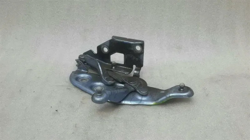 Bentley Continental GT W12 Bonnet Hinge LHS 3W0823301E Hood Hinge Left