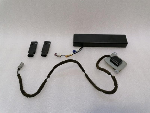 Chevrolet Corvette C6 Aerial / Antenna 10333600 Antenna