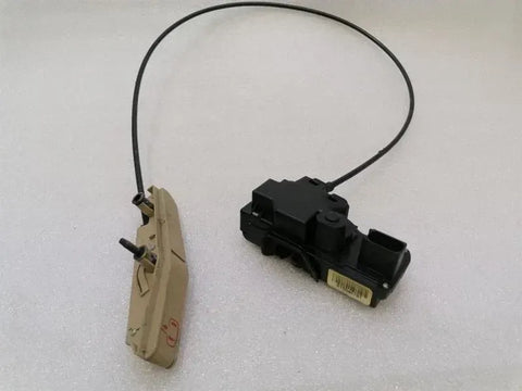 Chevrolet Corvette C6 Door Lock 15946781 Door Lock RIGHT