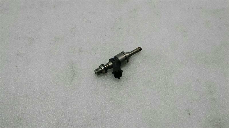Porsche Panamera 970 958 Fuel Injector 94811012831 Fuel Injector 4.8 V8