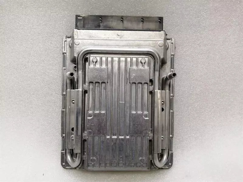 BMW 7 Series F01 F10 550i Engine Control Unit 7604075 ECU Engine Control Unit 750i CAS
