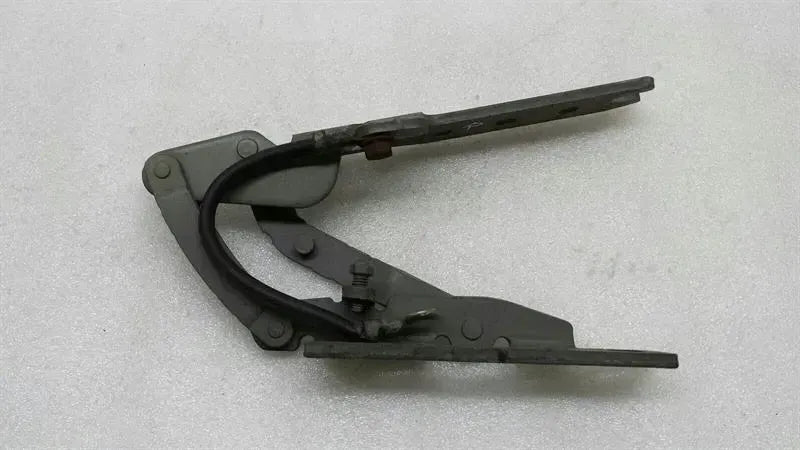 BMW 7 Series E65 Bonnet Hinge RHS 41618240334 Hood Hinge Right
