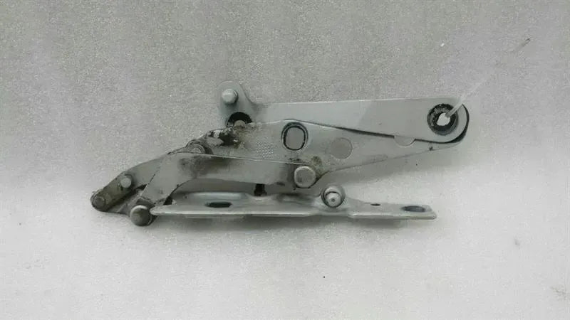 BMW 3 Series E46 Bonnet Hinge RHS 41618200124 Hood Hinge Right