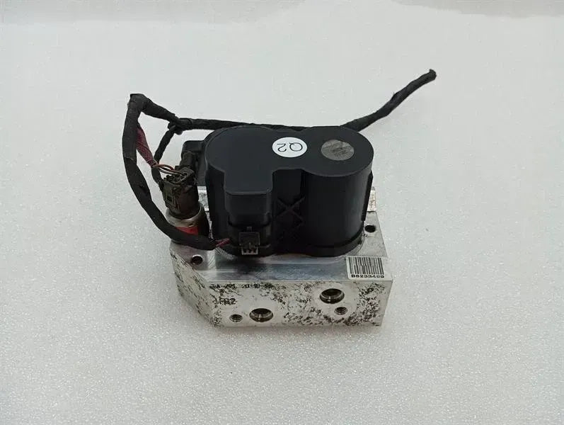 Mercedes S-Class W222 Rear ABC Valve A2213201058 Rear Hydraulic Valve