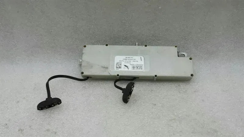 JAGUAR XJ8 X350 Amplifier Antenna 2W93-18C847-AC Antenna Amplifier